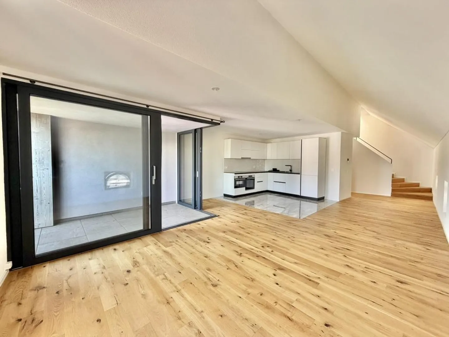 Elegant Duplex Apartment in Bassins - Photo 2 of 5
