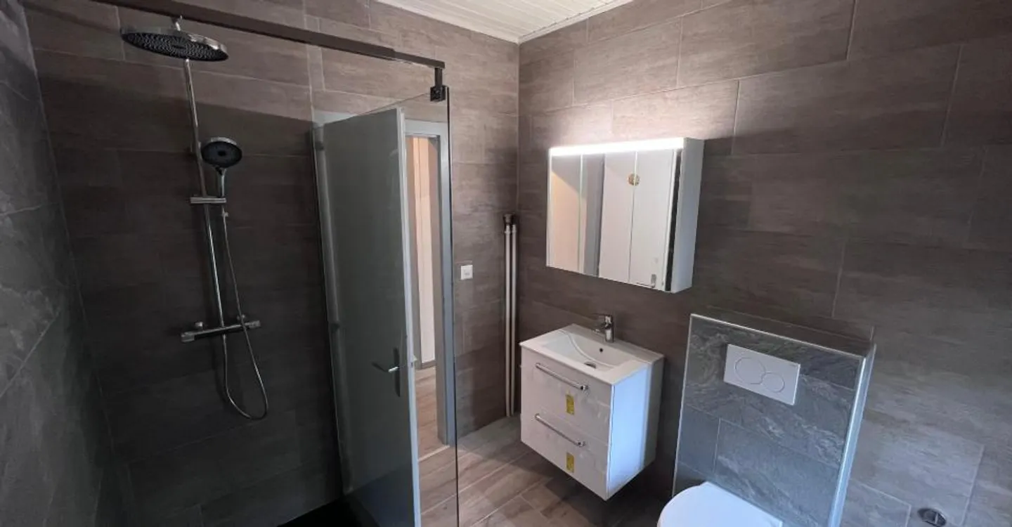 Duplex rénové au centre-ville - Photo 7 sur 22
