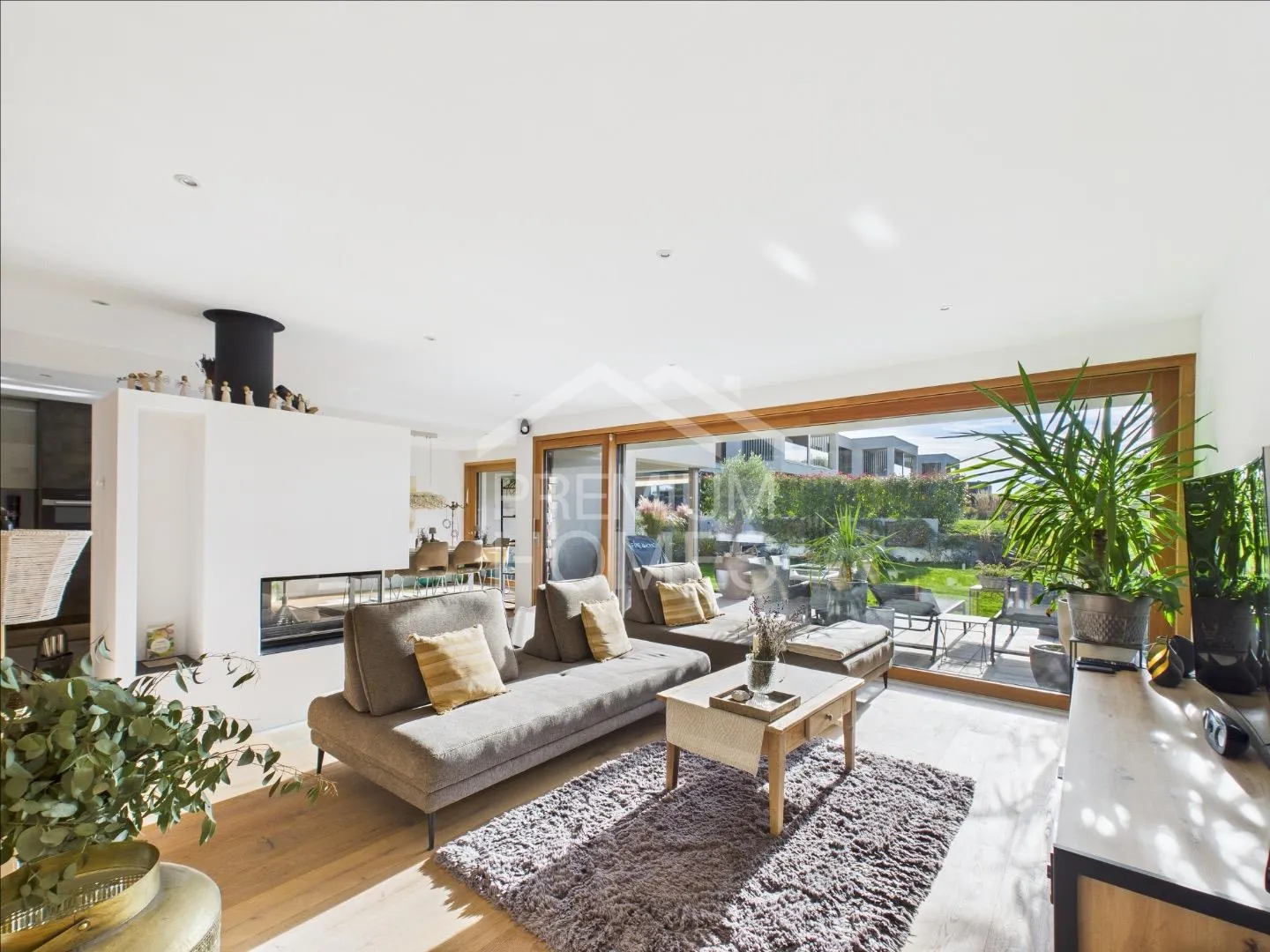 Moderne Architektur und ungehinderte Aussicht - Foto 3 von 13