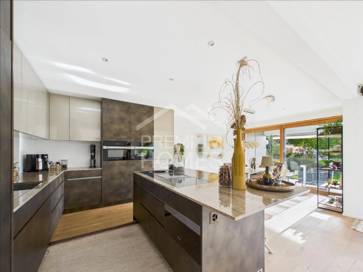 Moderne Architektur und ungehinderte Aussicht - Foto 4 von 13