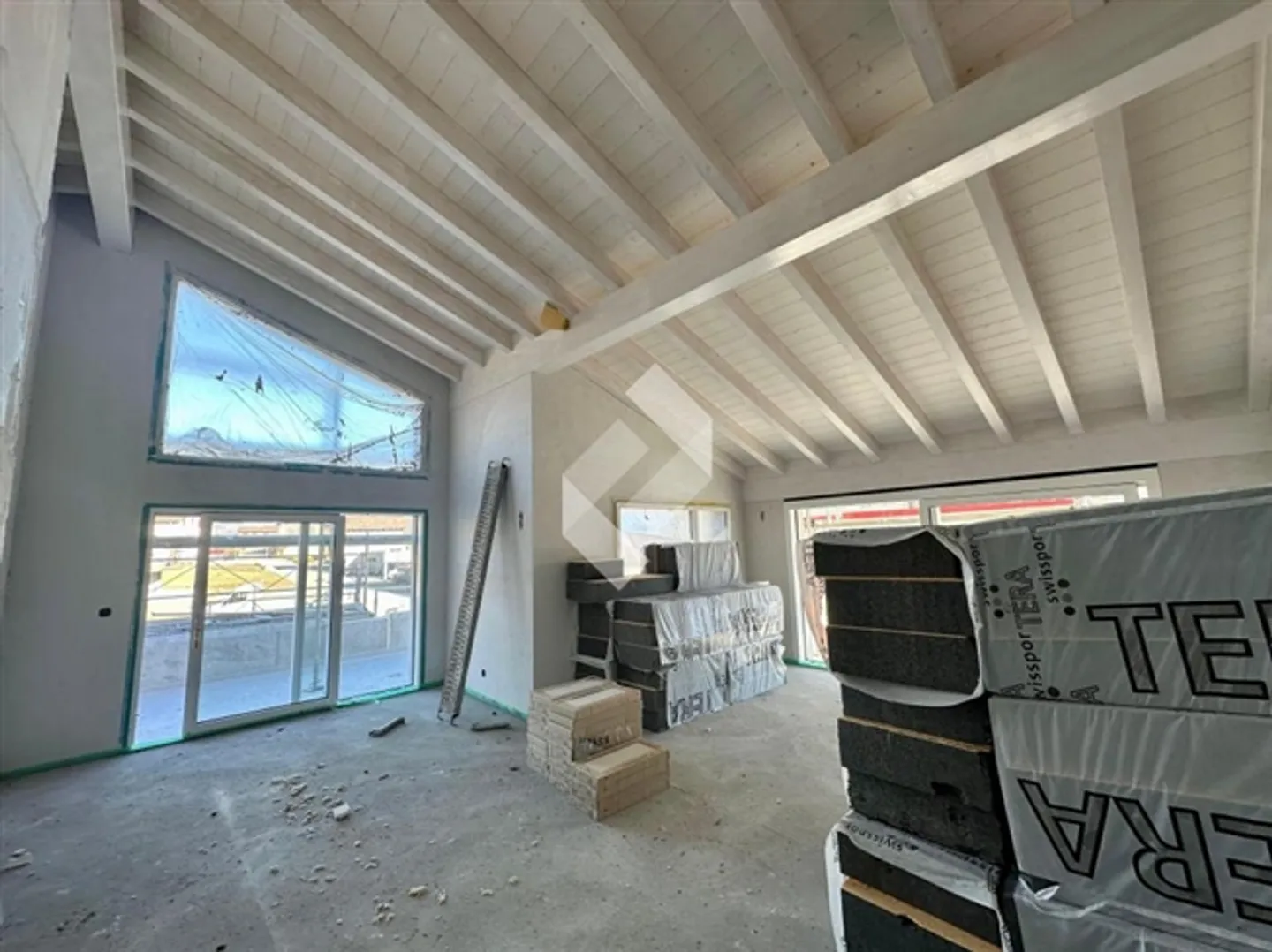 Attique, grand volume - Photo 1 sur 13