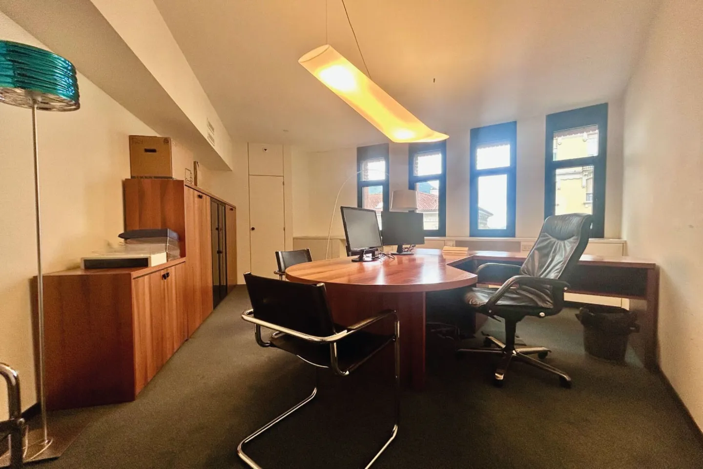 Prestigioso ufficio in centro Paradiso in posizione strategica - Foto 2 di 5