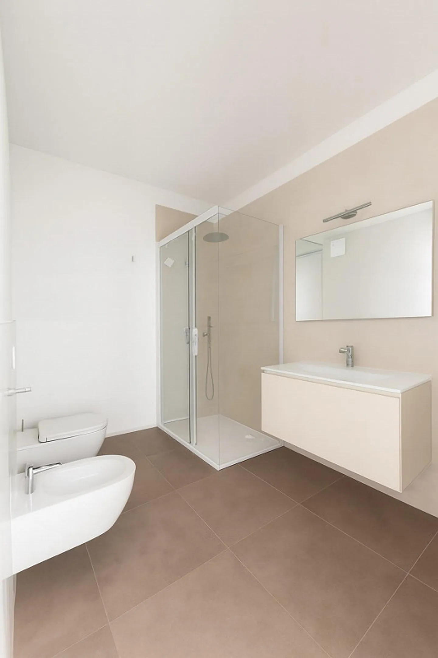 Moderne Monteggio 3.5 pièces Loyer 1'550 Coûts supplémentaires 200 - Photo 8 sur 8