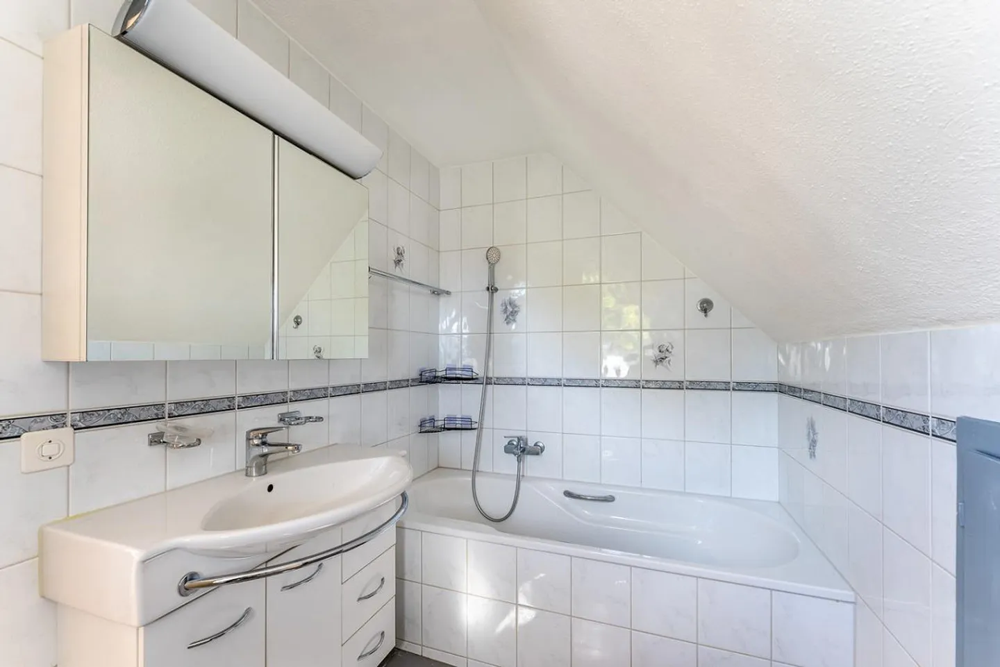 Alles, nur nicht 08/15 - Foto 7 von 11