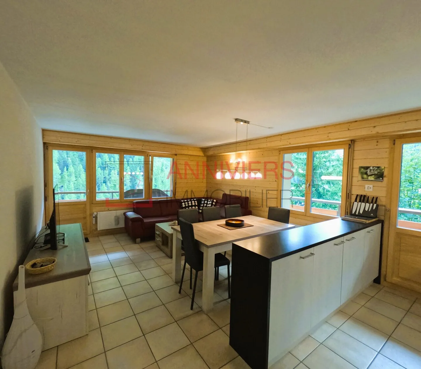 Charming 3.5 room renovated apartment with large balcony in Grimentz - Photo 1 of 30