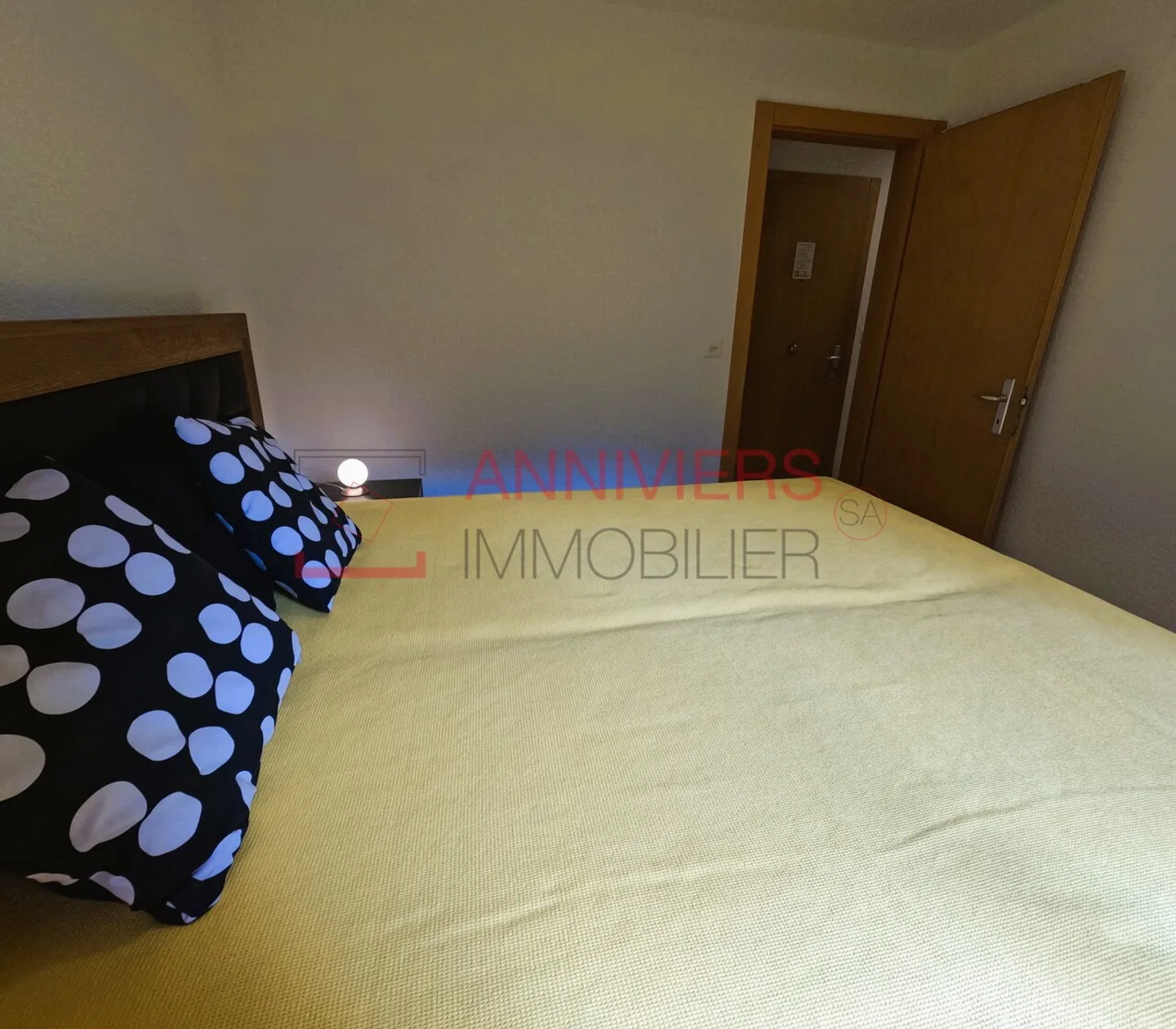 Charming 3.5 room renovated apartment with large balcony in Grimentz - Photo 11 of 30