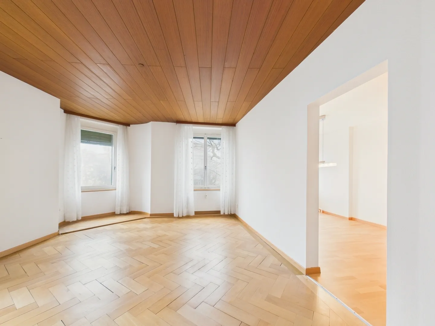 Centrally located 4.5-room apartment with 200 m2 large terrace + 18 m2 winter garden in St. Gallen - Photo 1 of 11