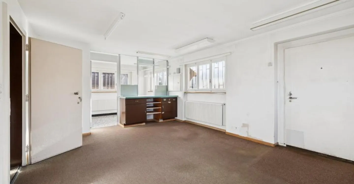 Haus mit zwei Wohnungen mit großem Transformationspotenzial - Foto 8 von 10