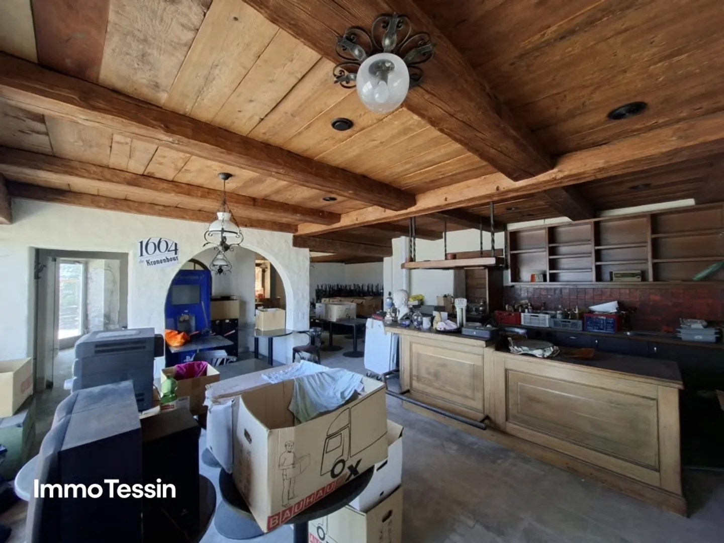 POTENTIAL: Property in Brissago directly on Lake Maggiore with breathtaking lake views and several parking spaces - Photo 11 of 13