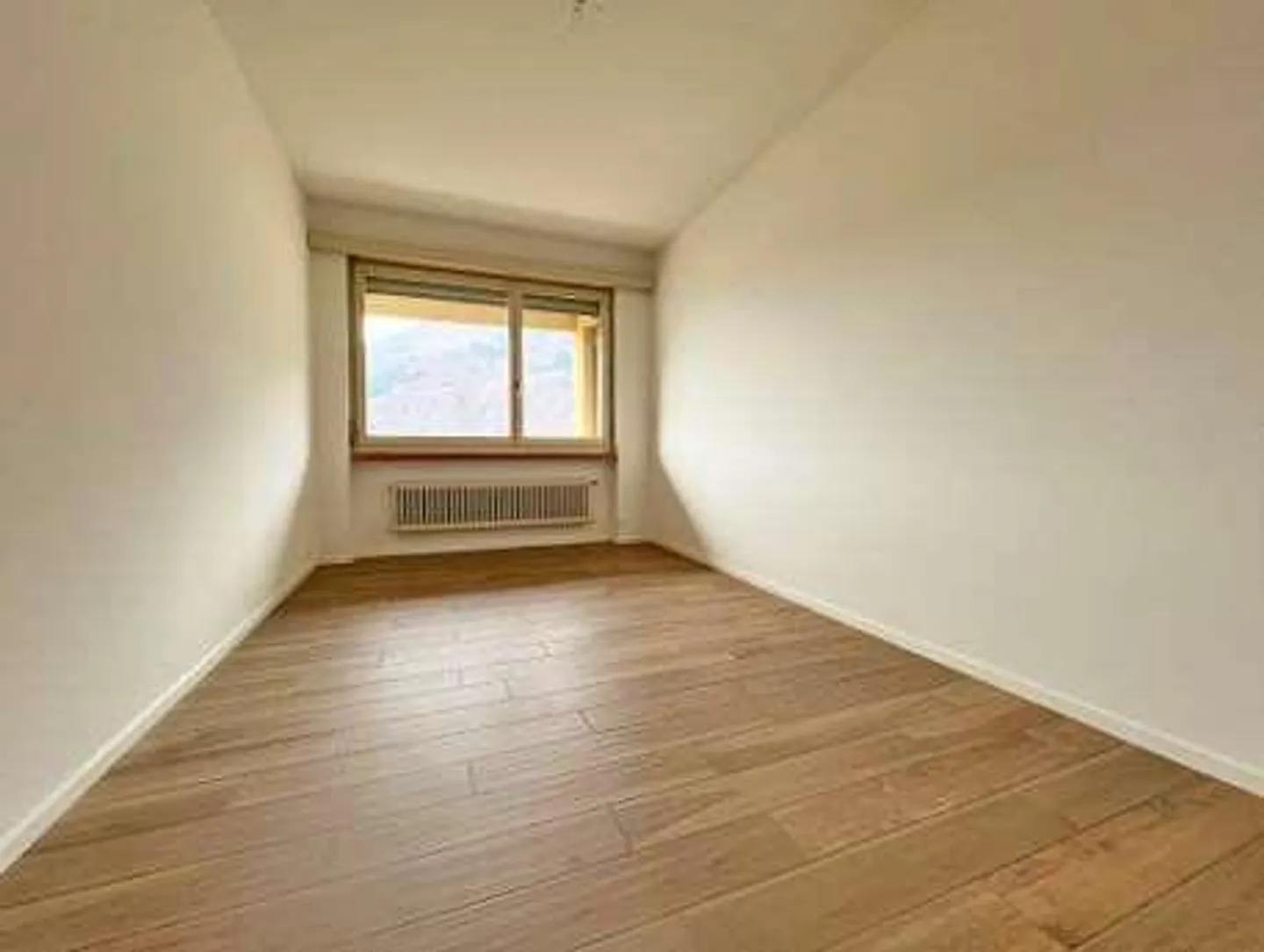 Appartamento luminoso di 3,5 locali a Castione - Foto 4 di 7