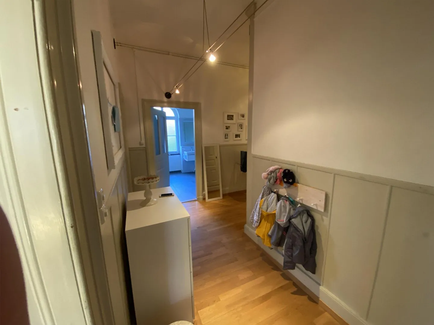 Appartamento al piano terra di 3 stanze in villa storica - Foto 2 di 9
