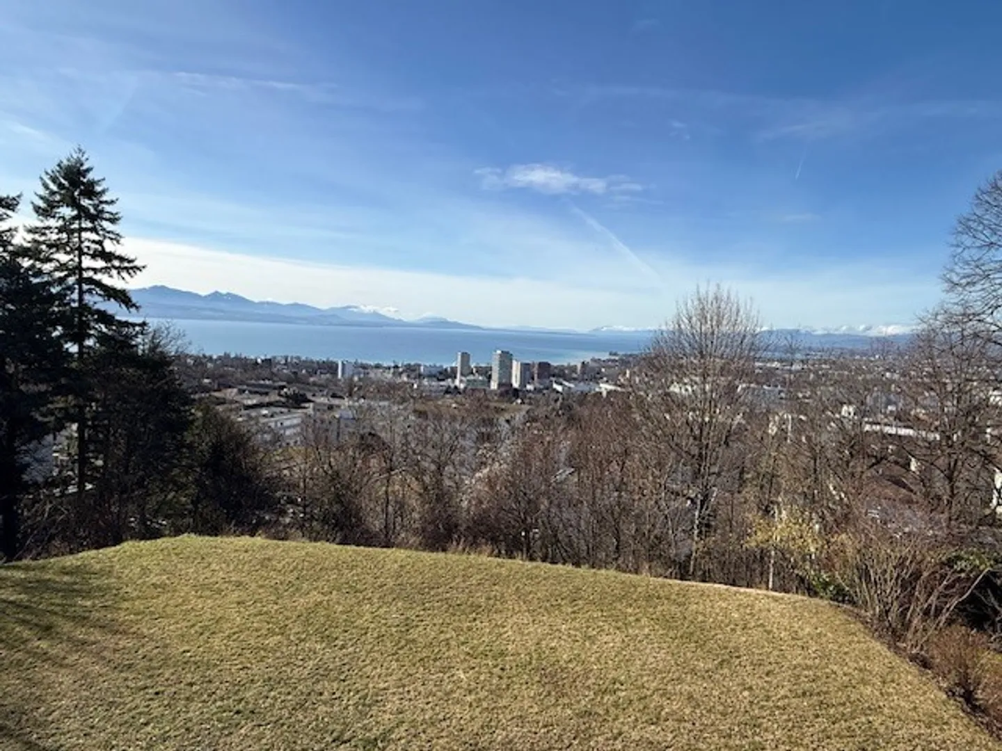 A Louer - 4.5 Pièces - 106m2 + Balcon - Quartier de Boisy-sur-Lausanne - Photo 2 sur 14