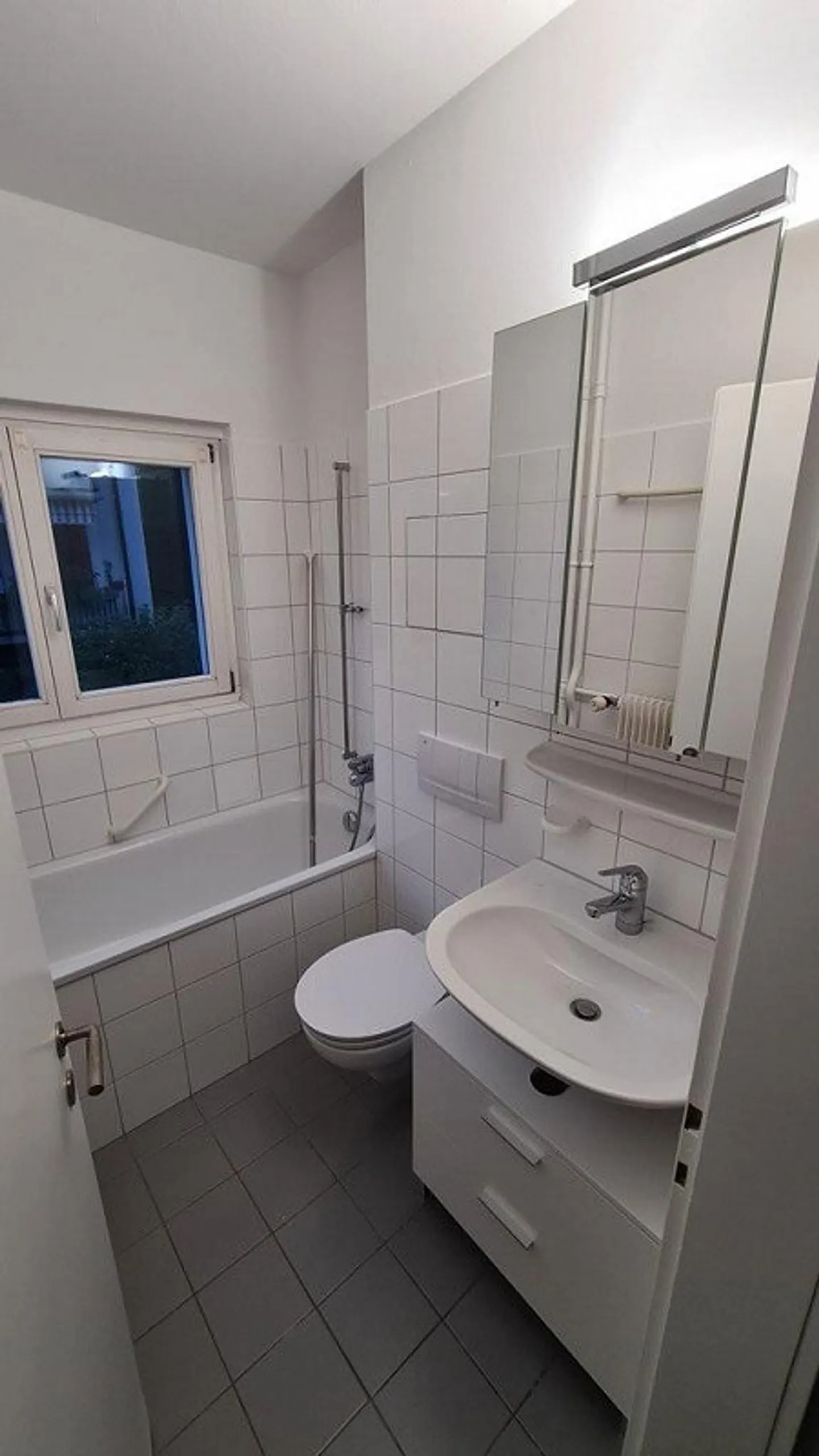 Appartement spacieux de 2,5 pièces à louer - Photo 6 sur 7