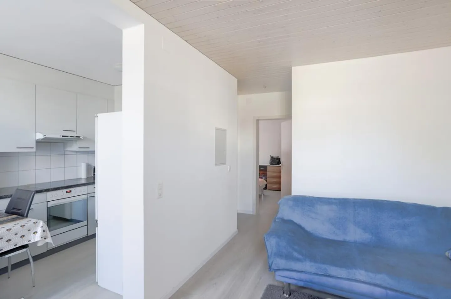 Multi-family house in a good location with versatile use - Photo 6 of 8