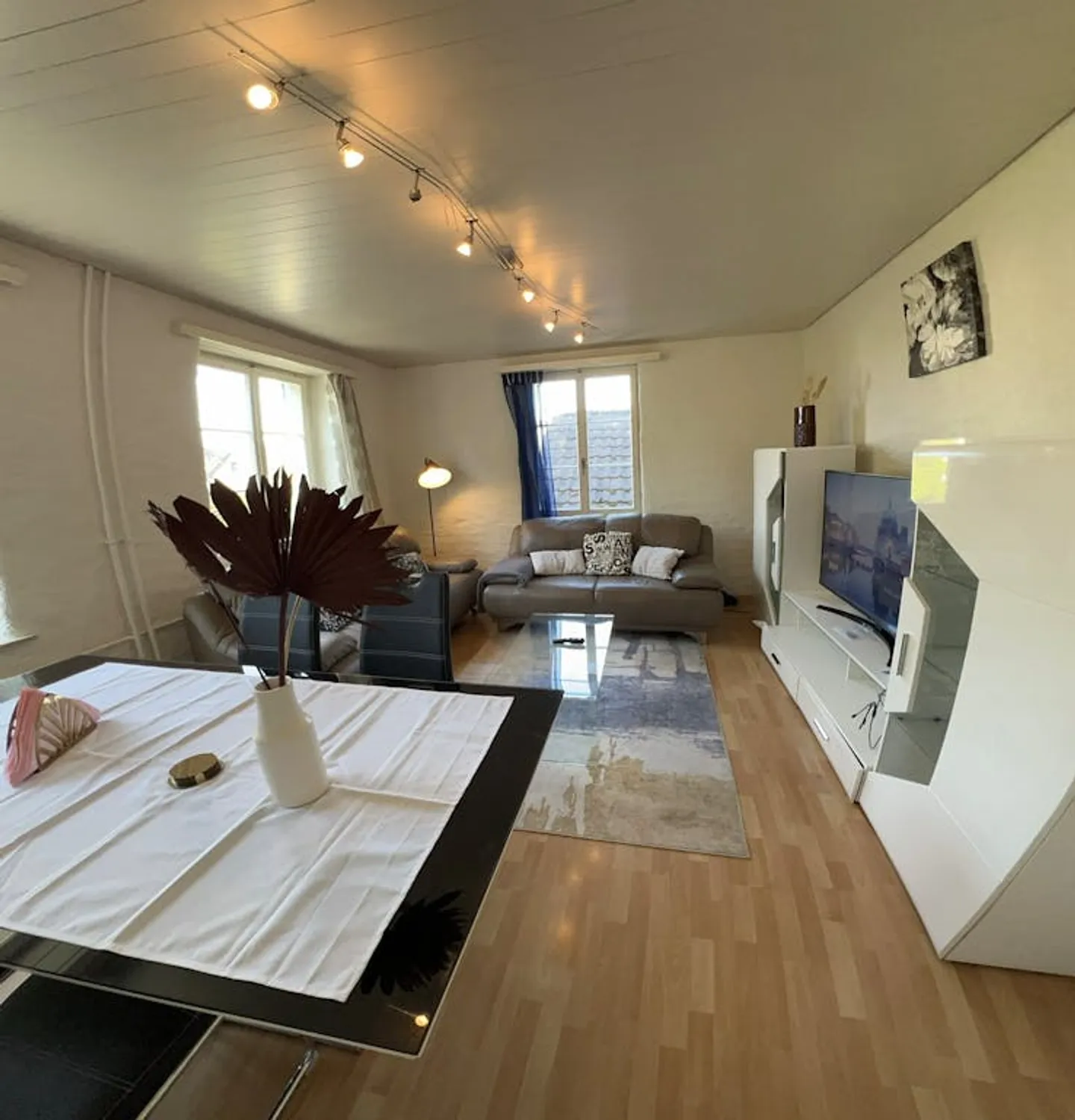 Apartment for rent - Photo 3 of 10