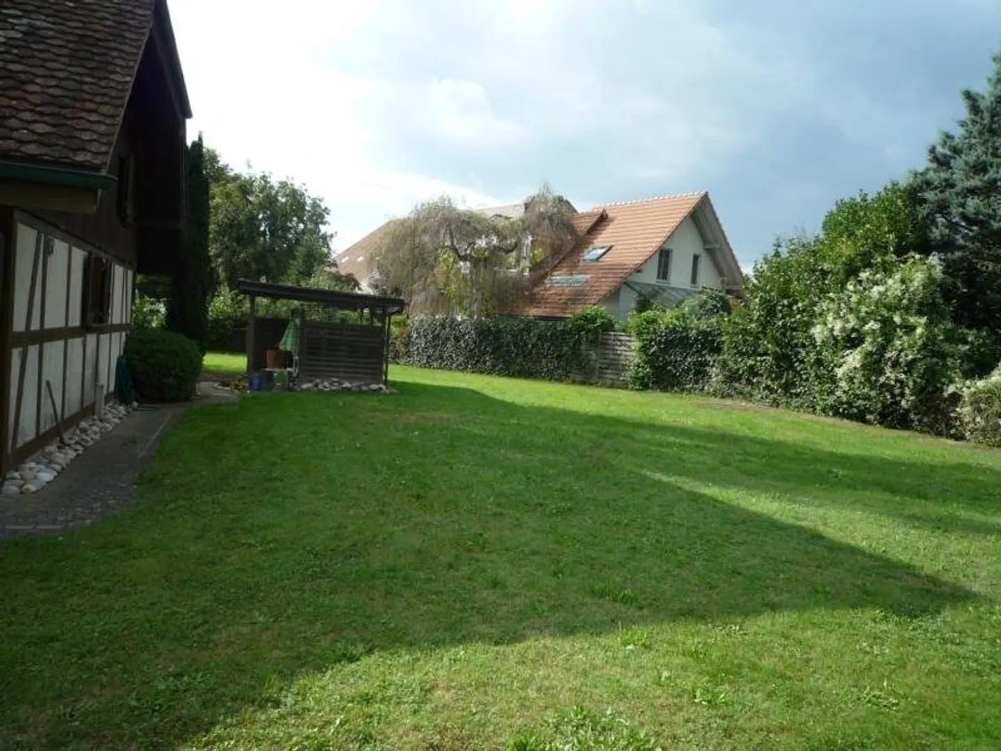 Loft abitativo affascinante - Vivere in tranquillità eppure centralmente a Utzenstorf - Foto 2 di 8