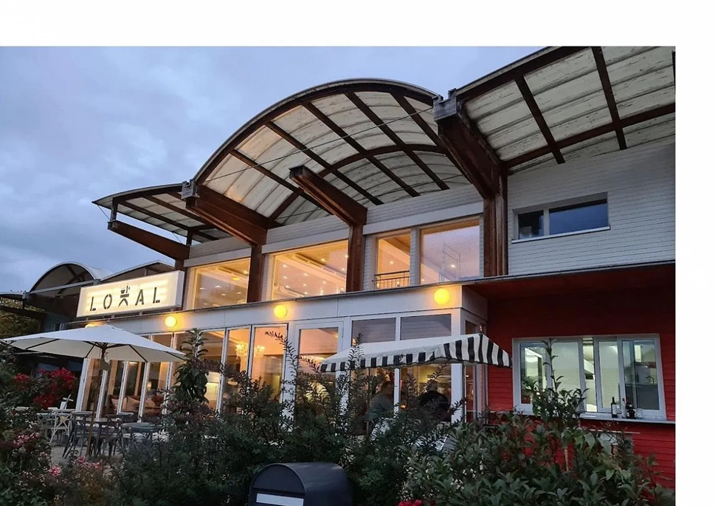 Restaurant populaire avec charme - Photo 1 sur 9