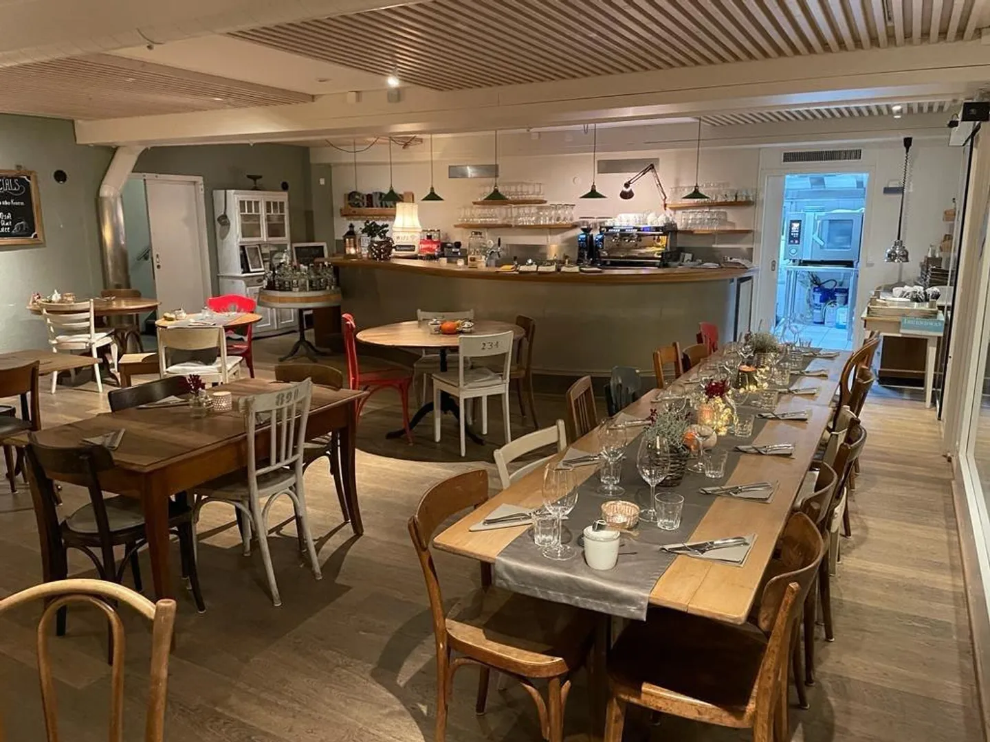Restaurant populaire avec charme - Photo 6 sur 9