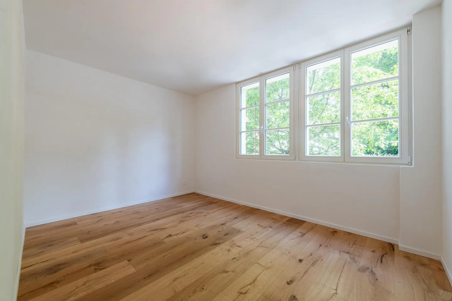 Elegante appartamento di 2,5 locali con charme d'epoca - Foto 3 di 6