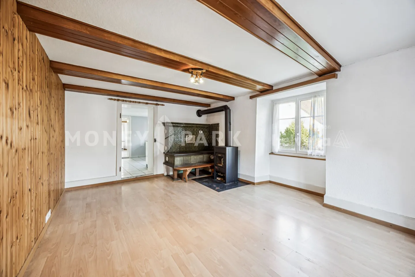 Casa bifamiliare caratteristica con edificio economico e posizione idilliaca - Foto 3 di 12