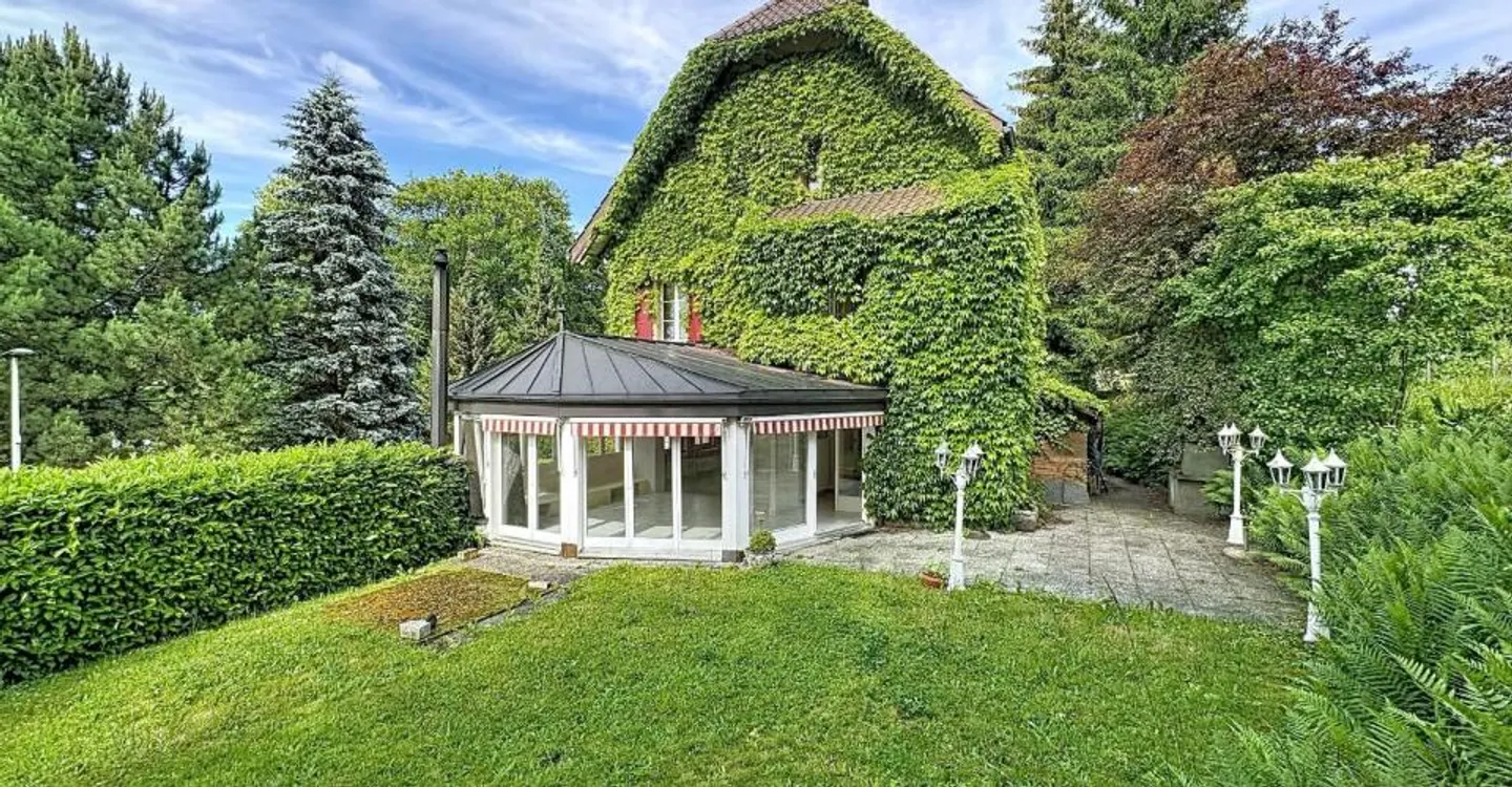 Charmante maison à rénover - Photo 1 sur 13