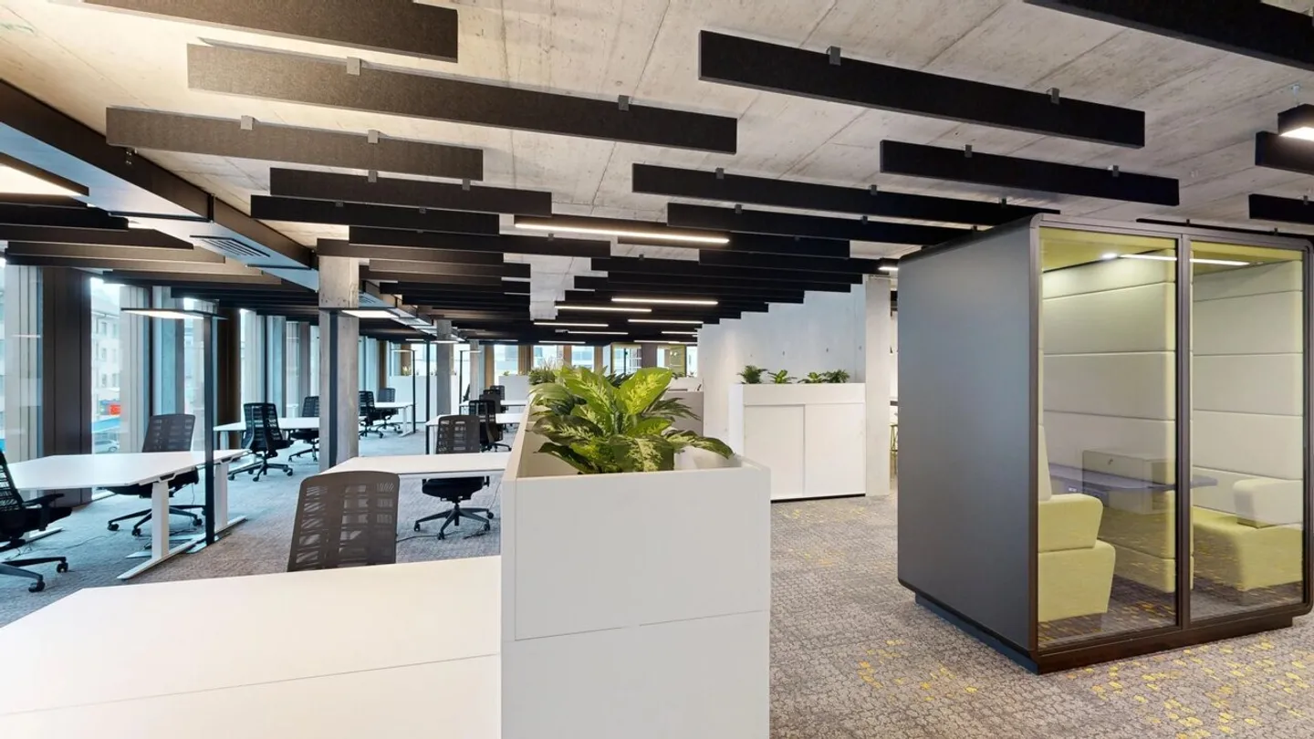 For rent in the heart of Sion, magnificent semi-furnished offices from 70 m2 in a new district. - Photo 7 of 12