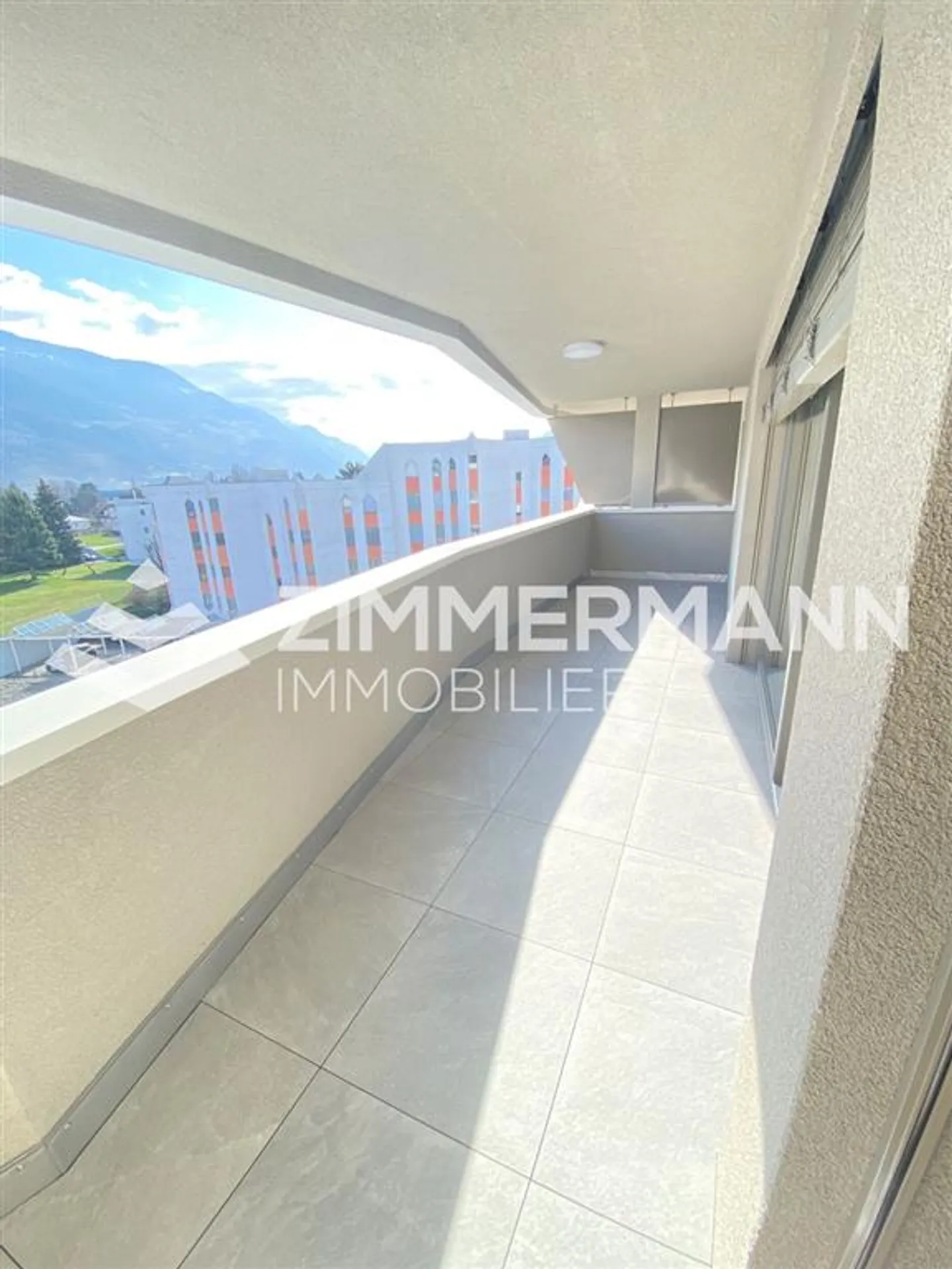 Neues Appartement in Conthey - Foto 1 von 8