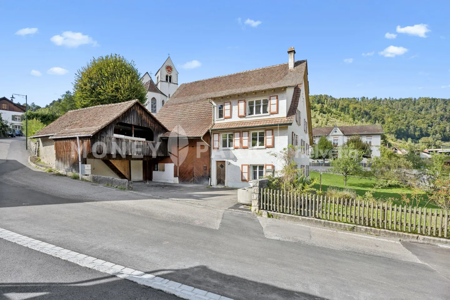 Casa bifamiliare caratteristica con edificio economico e posizione idilliaca - Foto 12 di 12