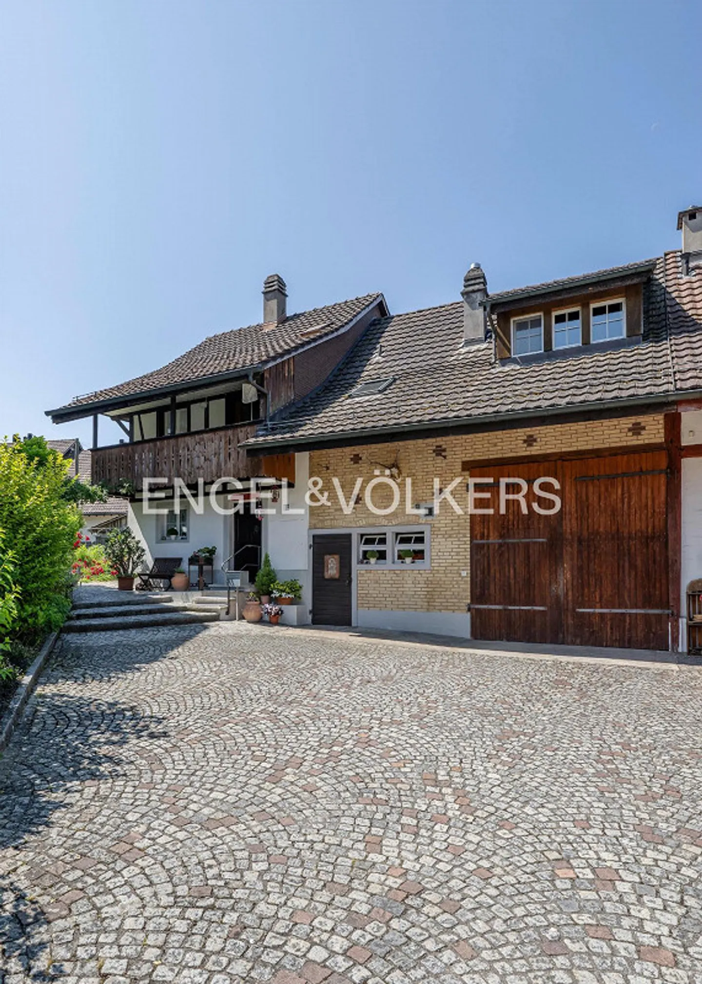 Historical Timber House with Garden Paradise - Photo 7 of 8