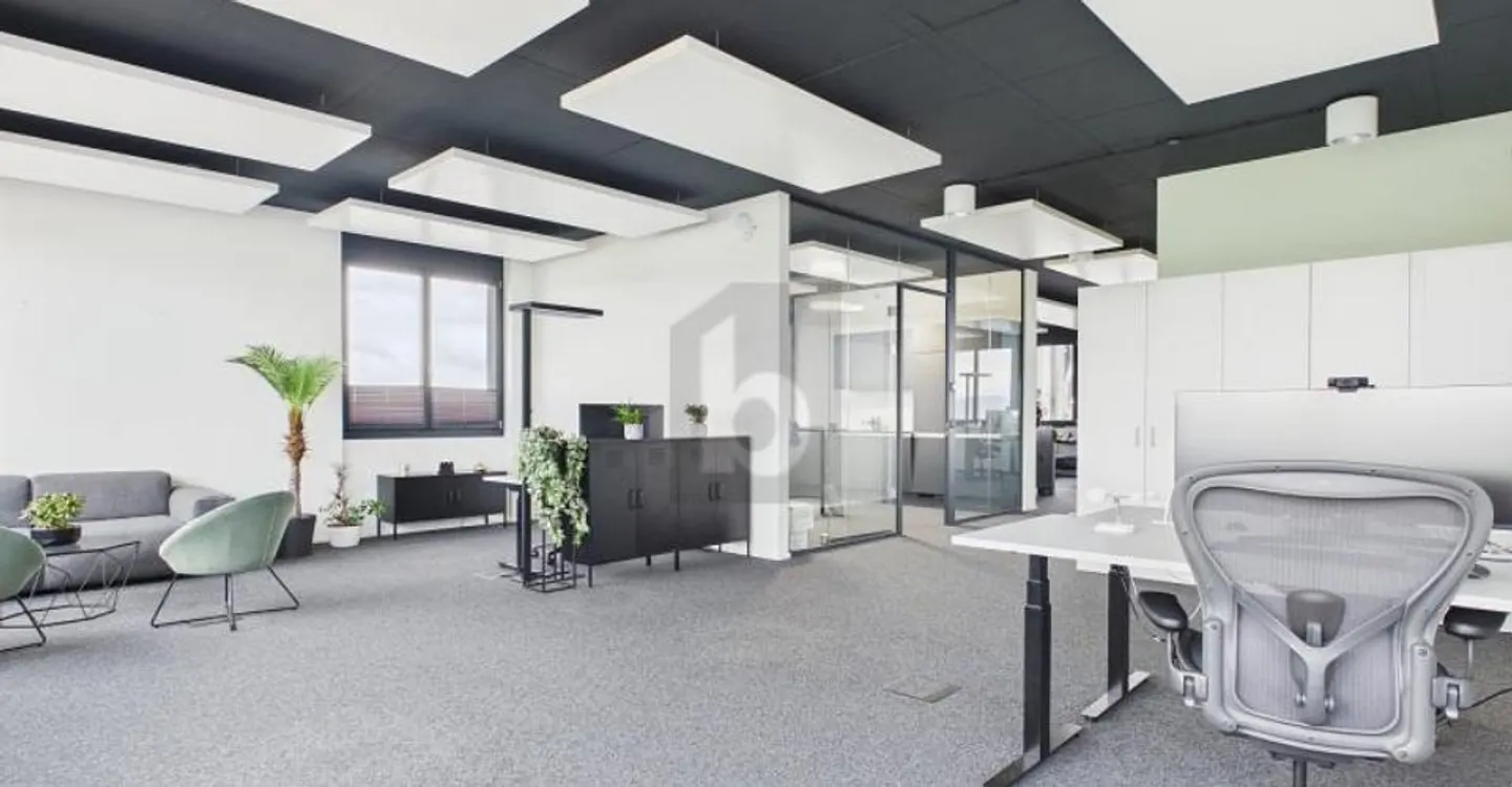 Bureau Attique Moderne avec Vue - Photo 1 sur 6