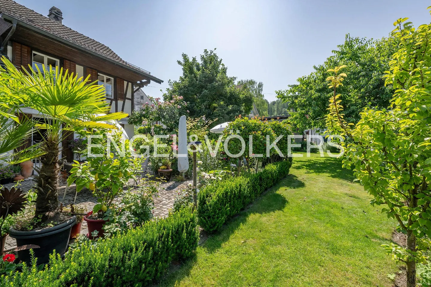 Historical Timber House with Garden Paradise - Photo 5 of 8