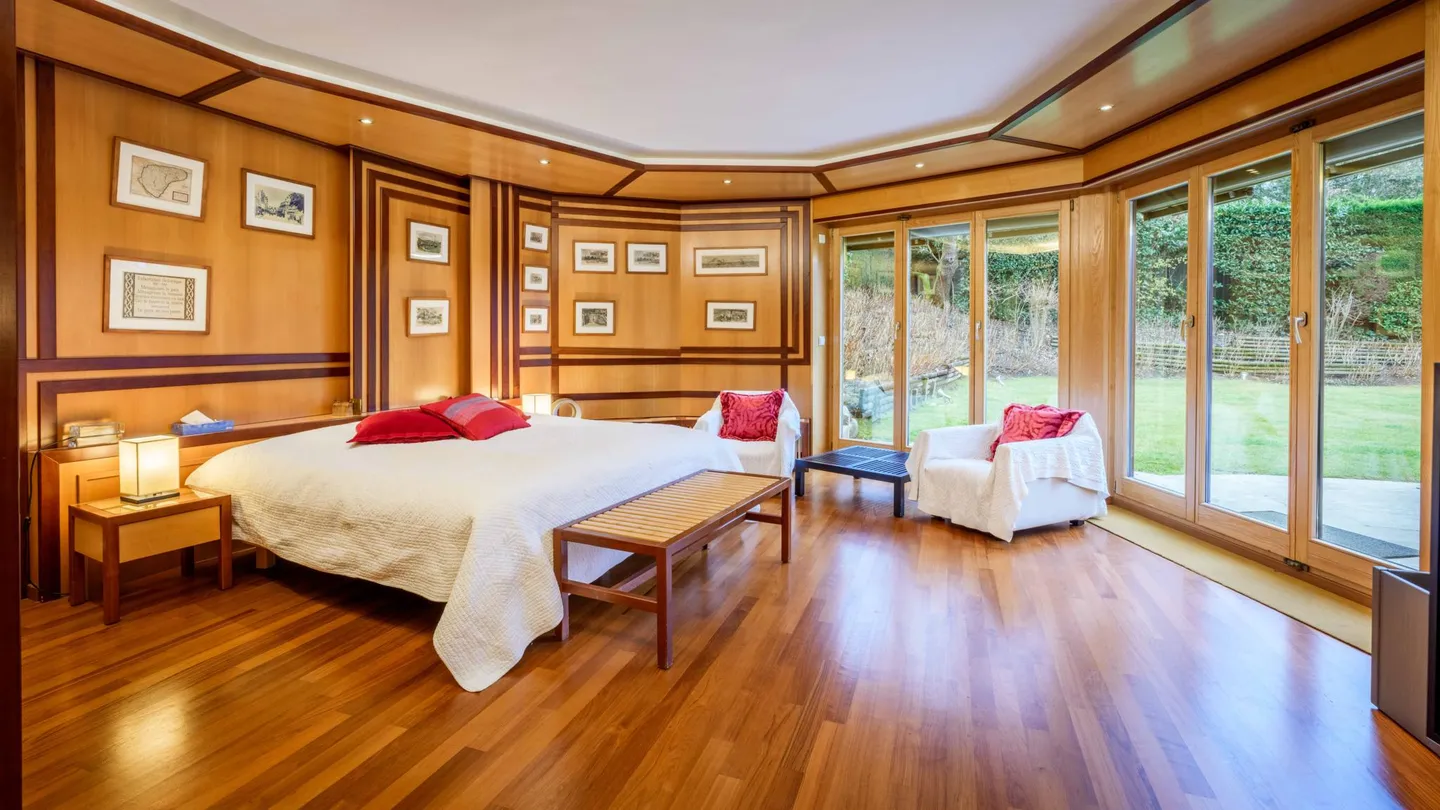 Spacious Family Home in Tranquil Setting - Photo 4 of 6