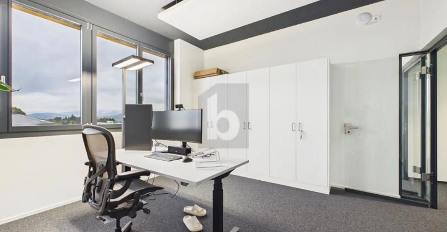 Bureau Attique Moderne avec Vue - Photo 2 sur 6