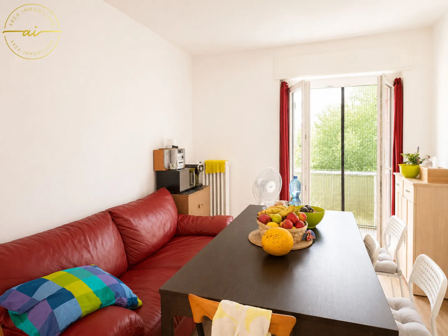 APPARTEMENT RÉNOVÉ DE 4 PIÈCES - Photo 3 sur 10