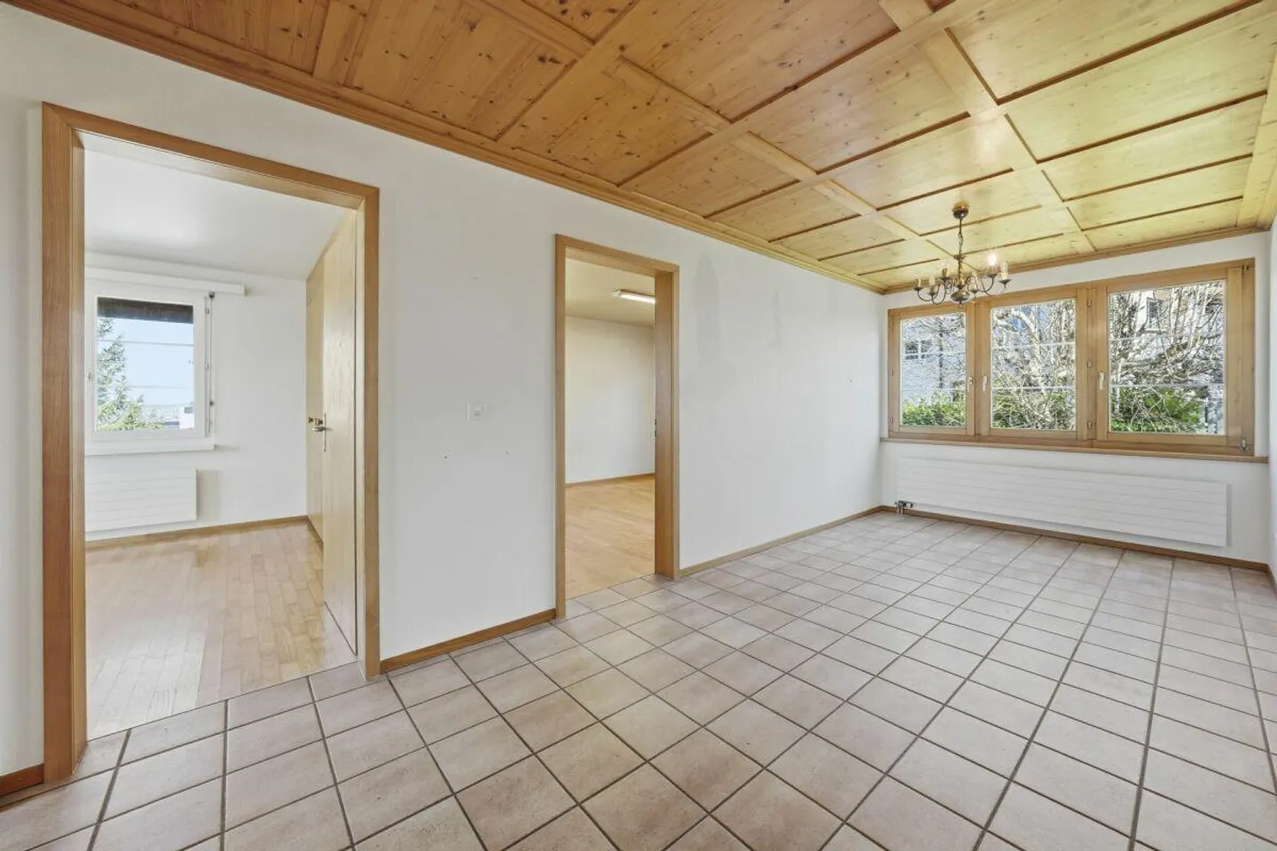 Paradise familial indépendant avec appartement, vue dégagée et offre d'espace polyvalent - Photo 22 sur 30