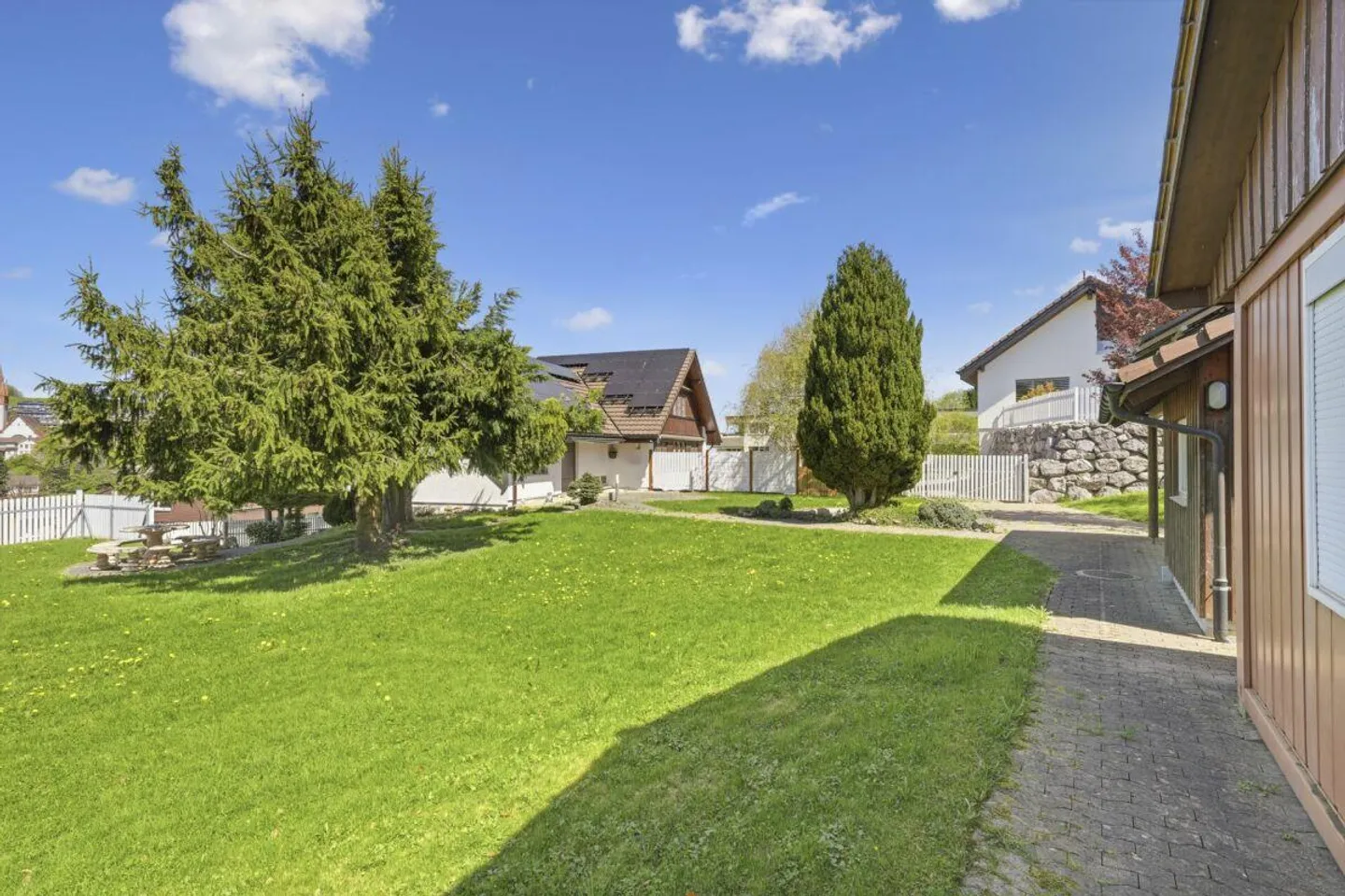 Paradise familial indépendant avec appartement, vue dégagée et offre d'espace polyvalent - Photo 30 sur 30