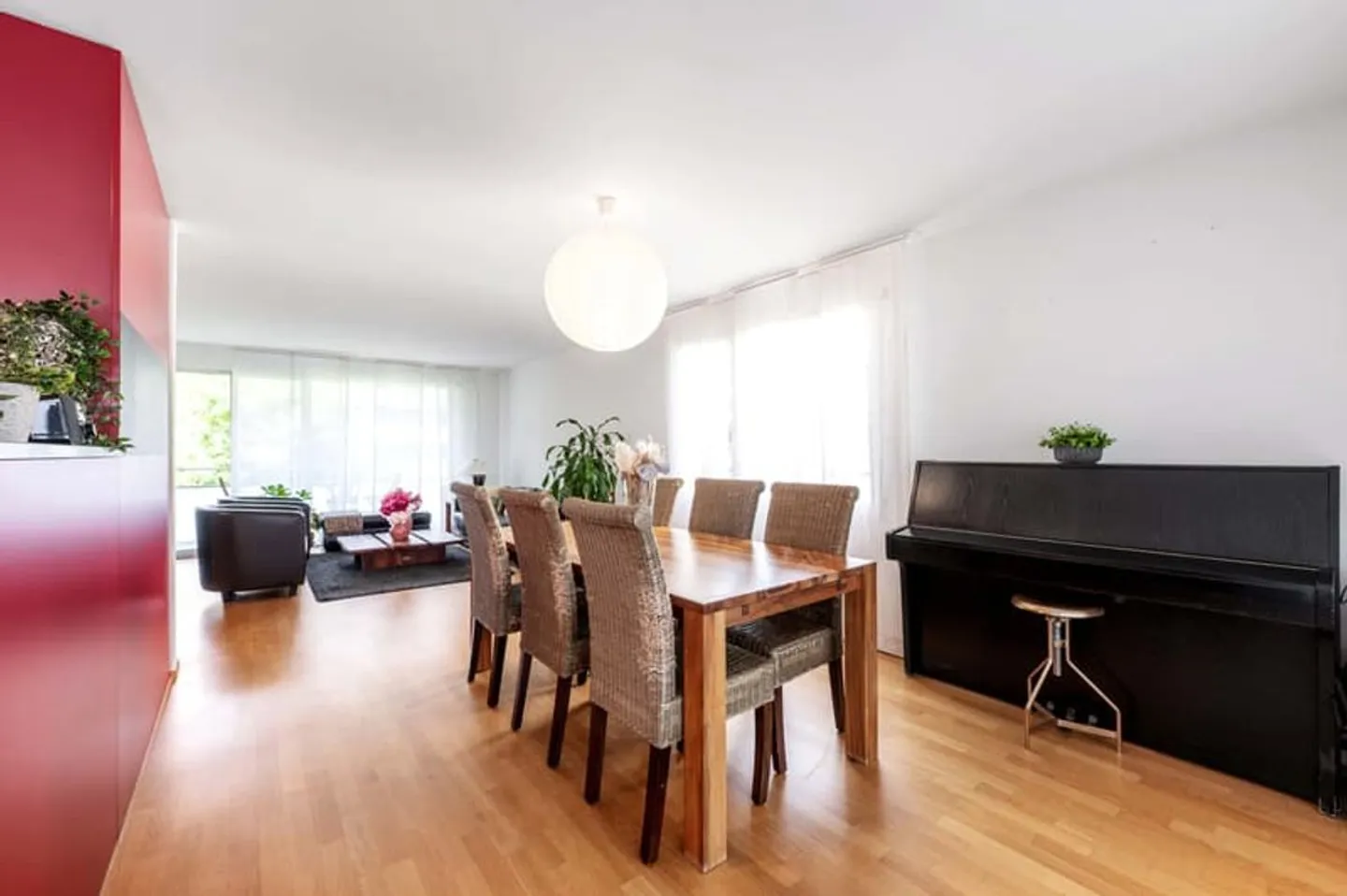 Apartment for rent - Photo 2 of 9