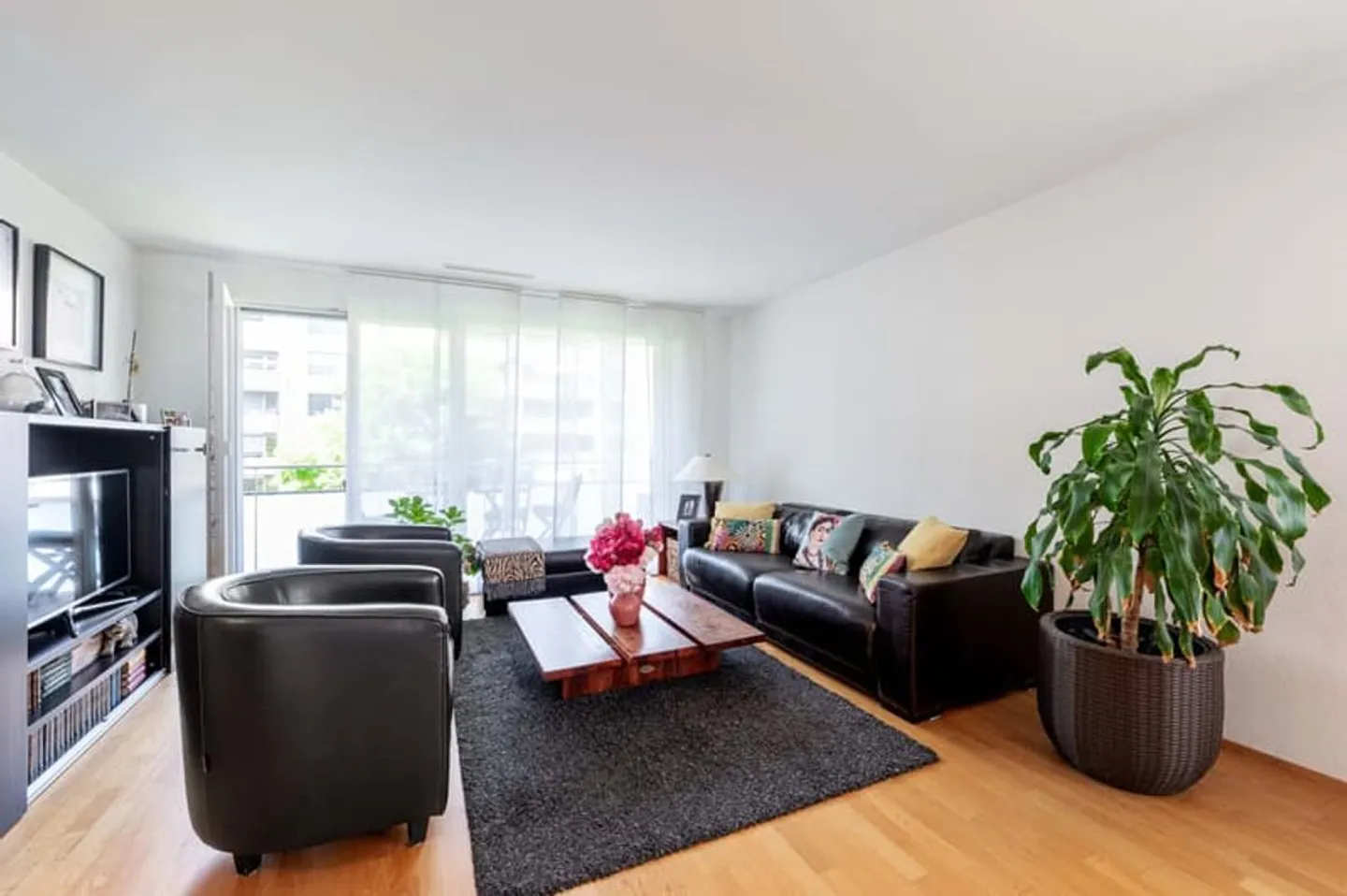 Apartment for rent - Photo 7 of 9