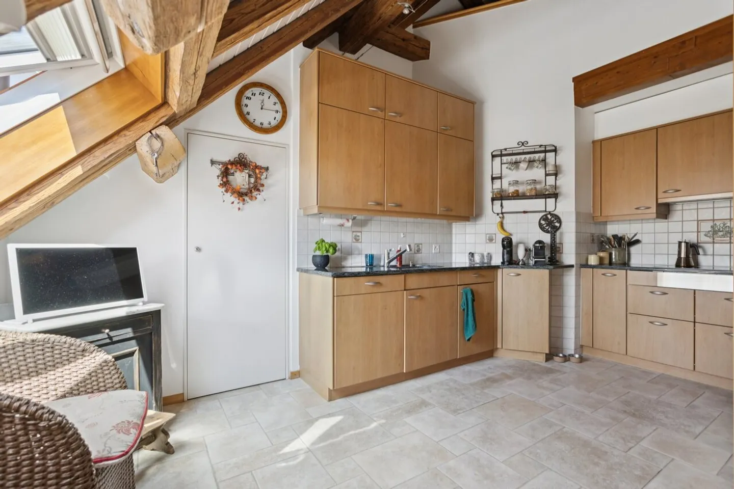 Charming apartment in the heart of the village of Lonay - Photo 4 of 13