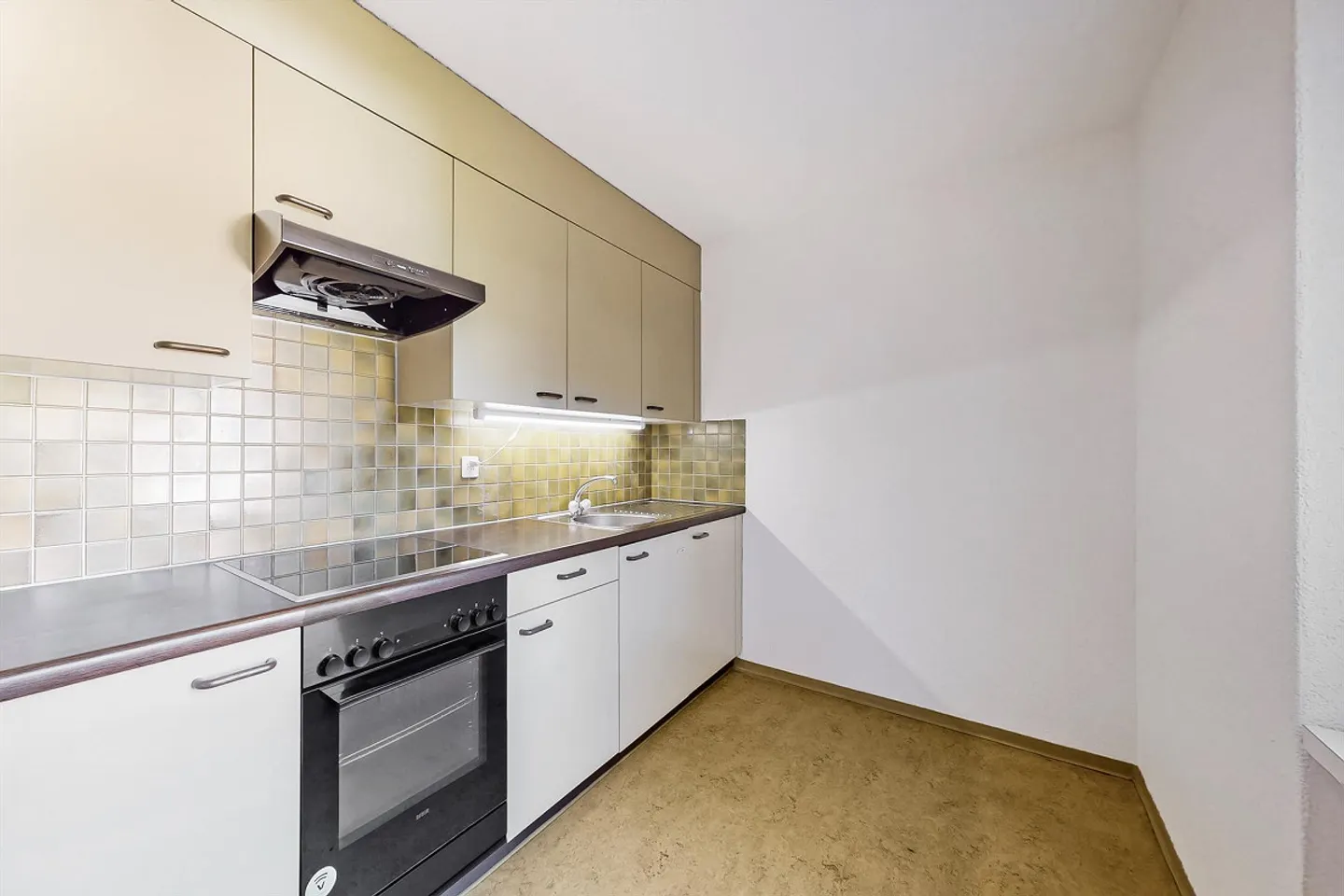 Grosszügige Wohnung mit Balkon - Foto 3 von 7