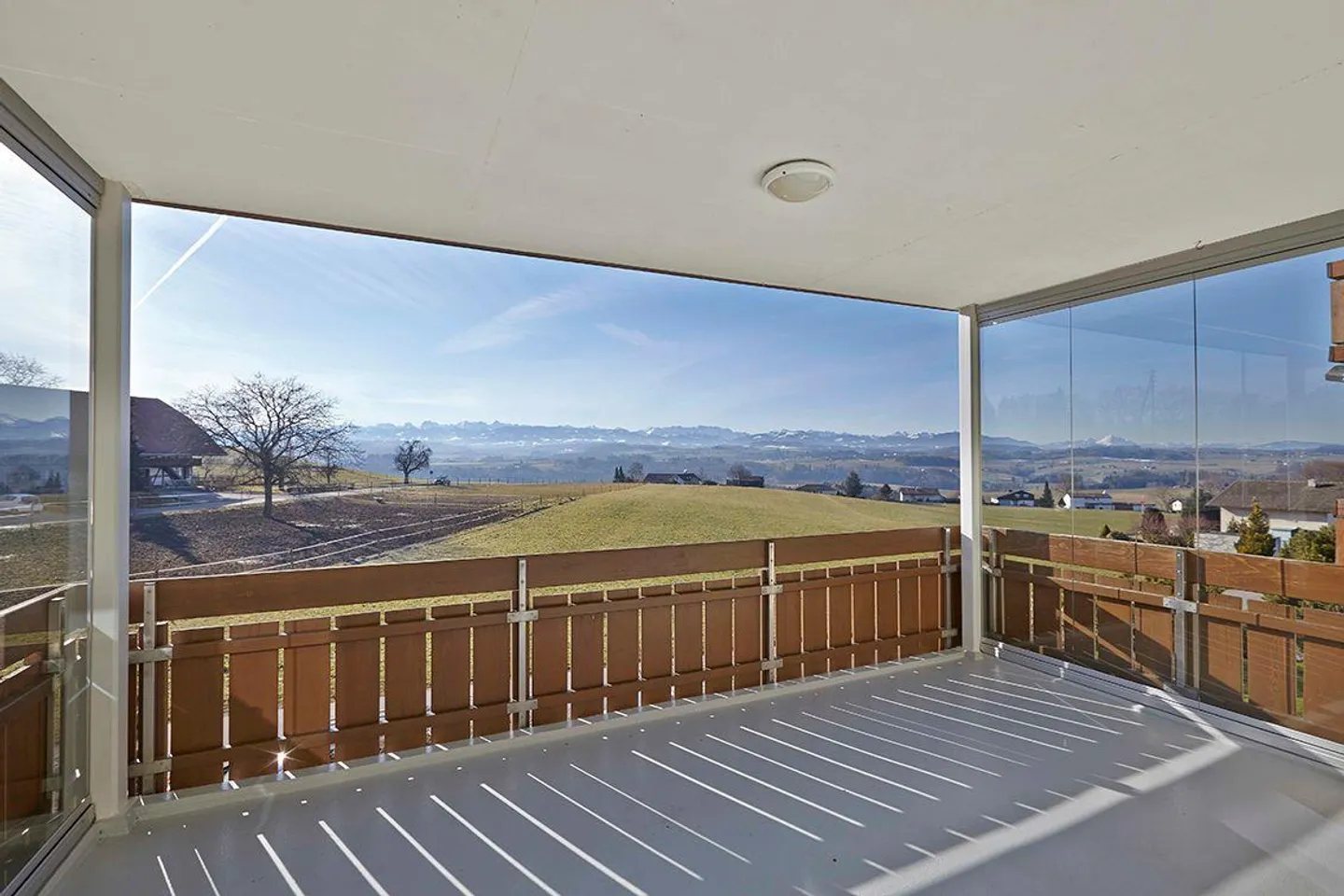 Plus d'espace. Plus de perspective. Plus de maison - Photo 1 sur 15