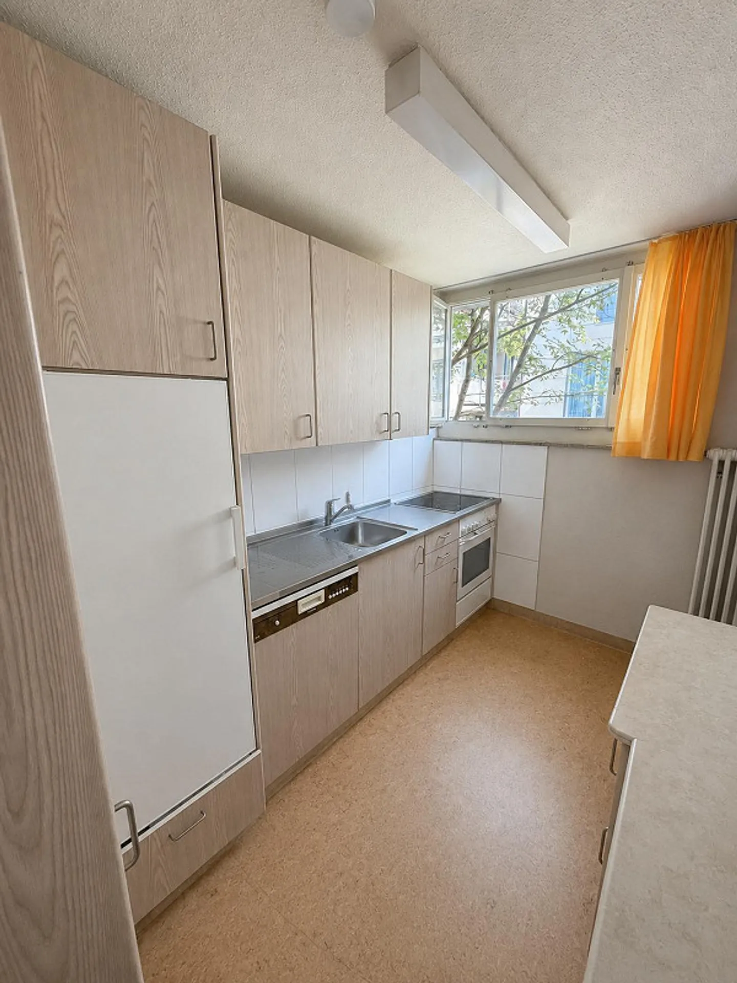 Appartamento attraente con 3 camere da letto, ampio balcone e vista sul verde - Foto 3 di 8