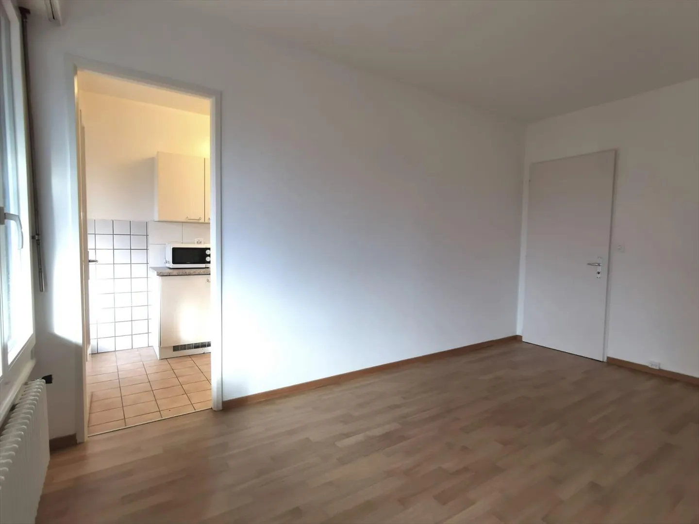 Appartement 2 pièces - Photo 2 sur 4