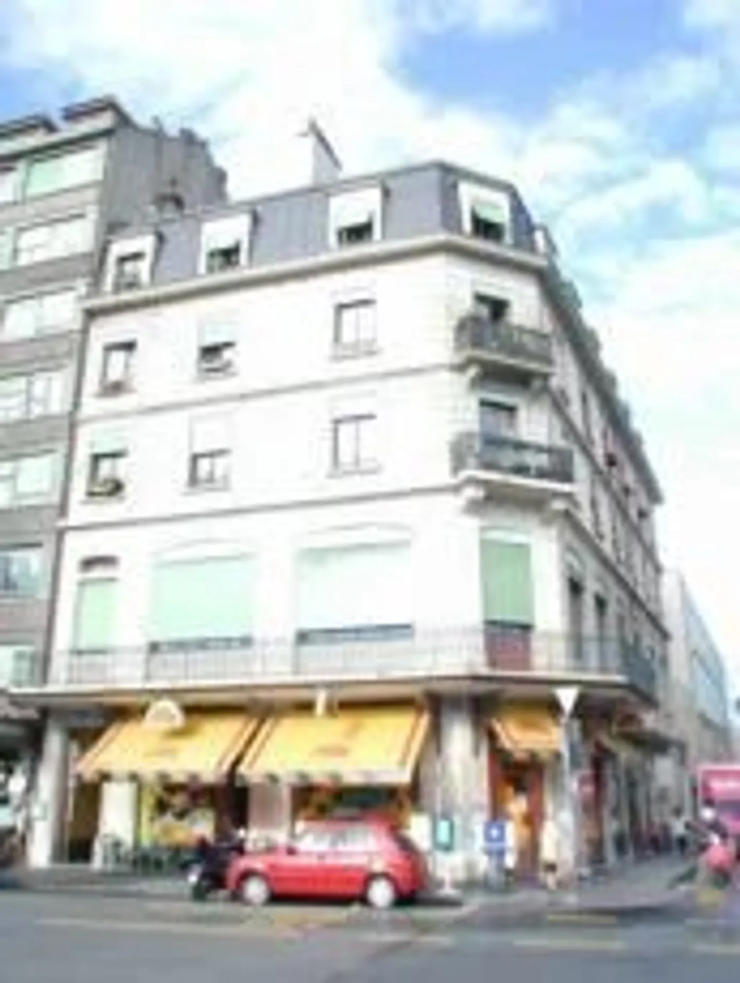 Ufficio di 166 m² al 1° piano con terrazza e ingresso indipendente - Foto 1 di 2