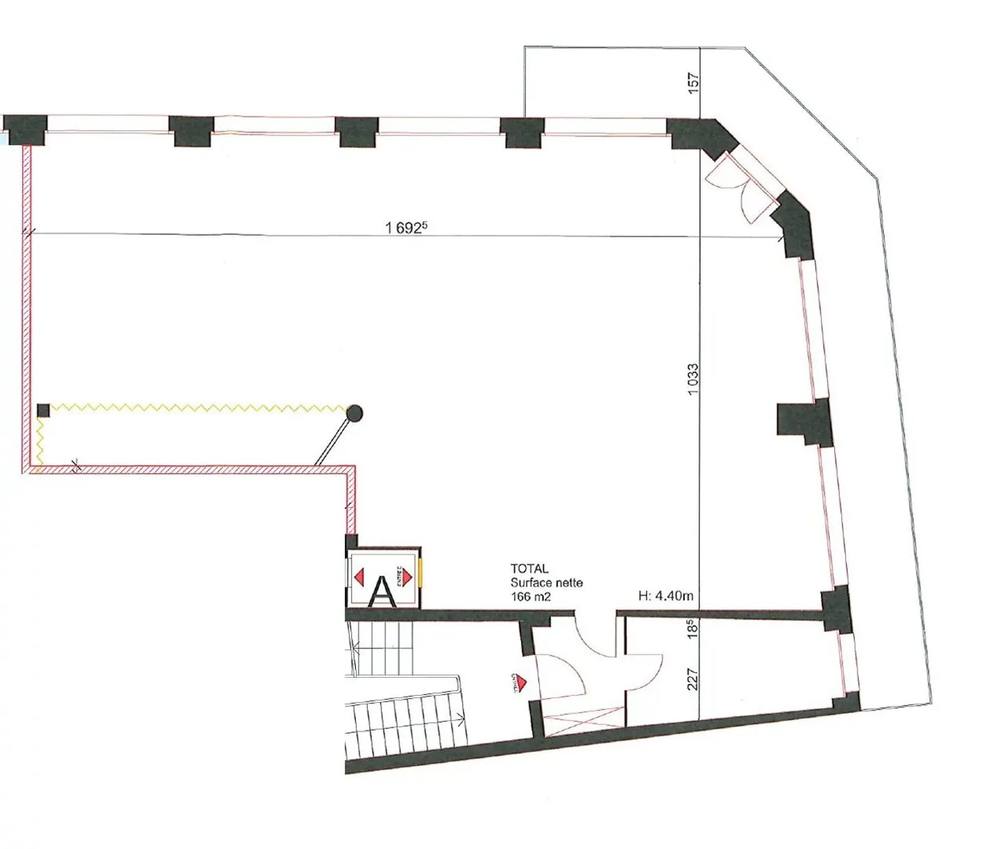 Ufficio di 166 m² al 1° piano con terrazza e ingresso indipendente - Foto 2 di 2