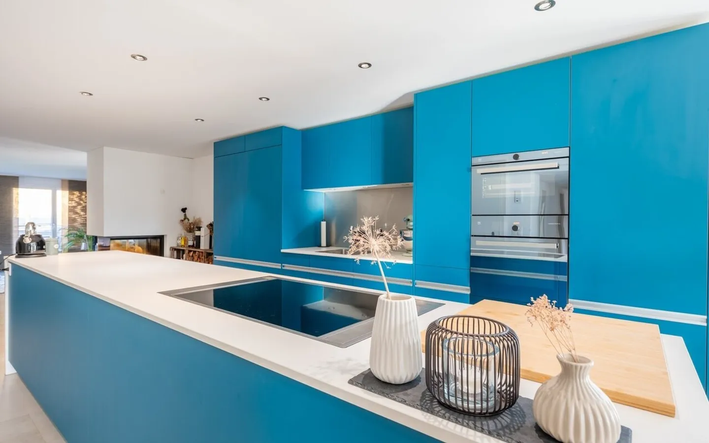 Wunderschön renovierte Wohnung im grossen Stil! - Foto 2 di 13