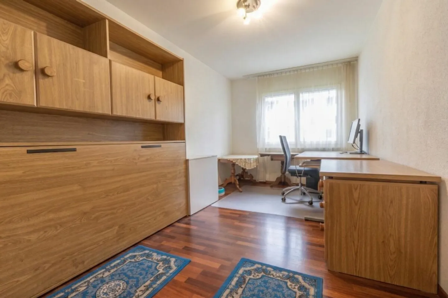 Appartamento di 4,5 stanze con due posti auto in garage sotterraneo e un laboratorio privato - Foto 8 di 17