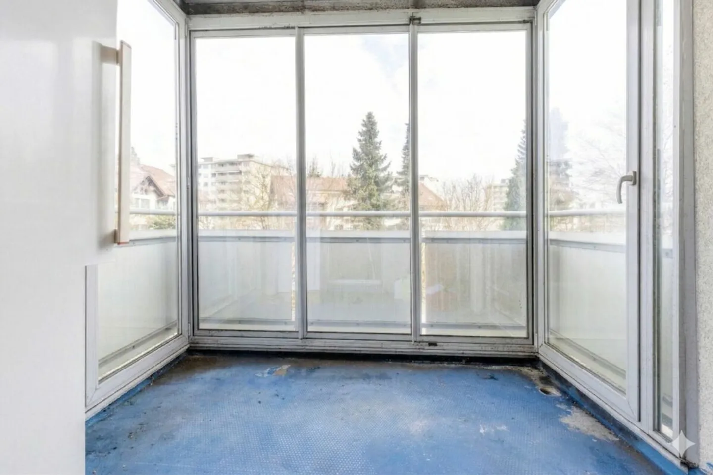 Appartamento di 4,5 stanze con due posti auto in garage sotterraneo e un laboratorio privato - Foto 10 di 17