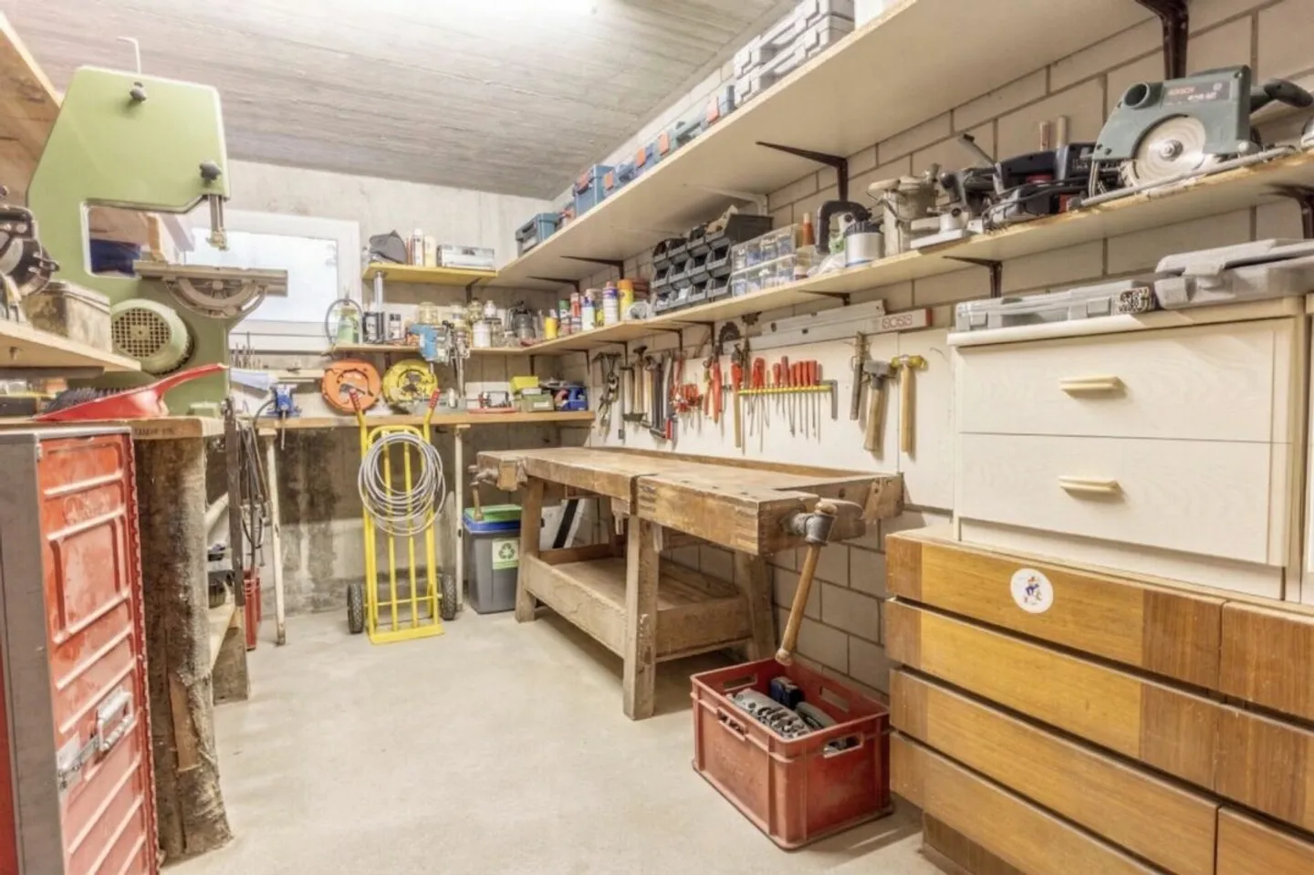 Appartamento di 4,5 stanze con due posti auto in garage sotterraneo e un laboratorio privato - Foto 14 di 17