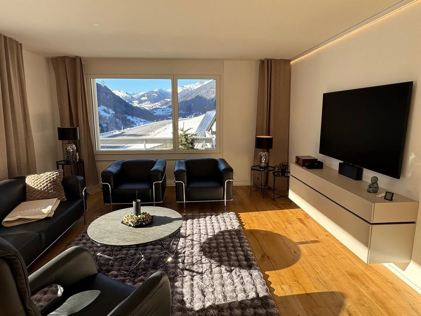 Casa multifamiliare nuova e di alta qualità - Foto 2 di 10